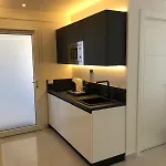 Meridian Unita 7 *