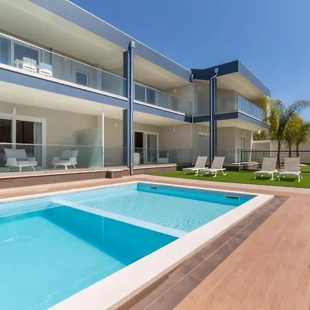 Meridian Unita 7 *